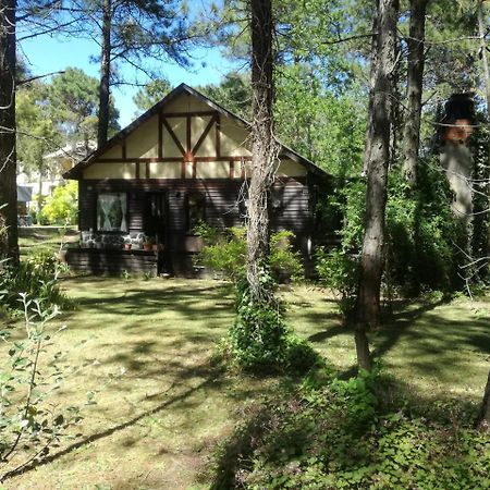 Cabana En Carilo Villa Eksteriør bilde