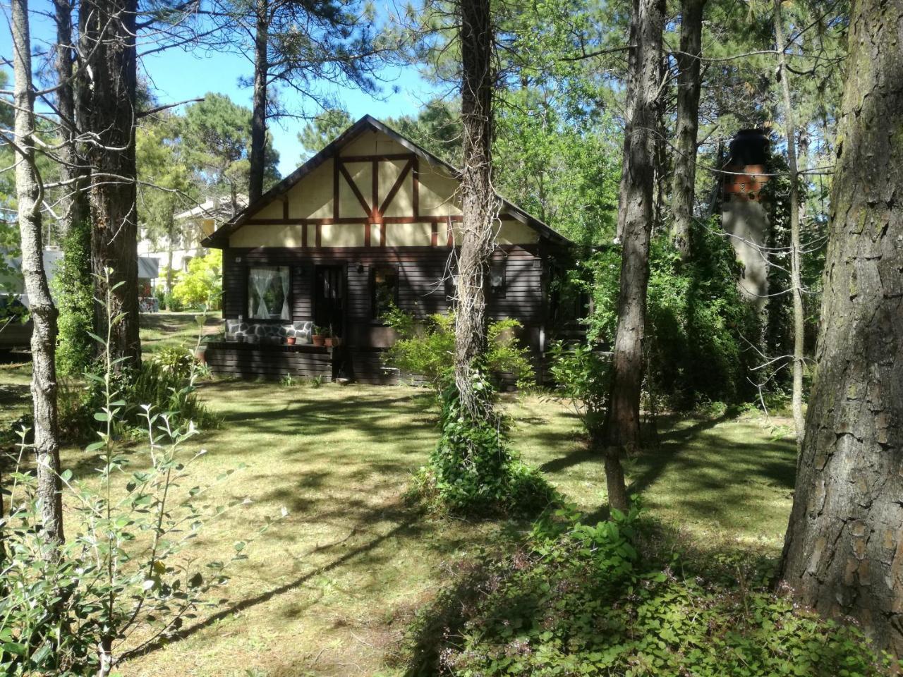 Cabana En Carilo Villa Eksteriør bilde